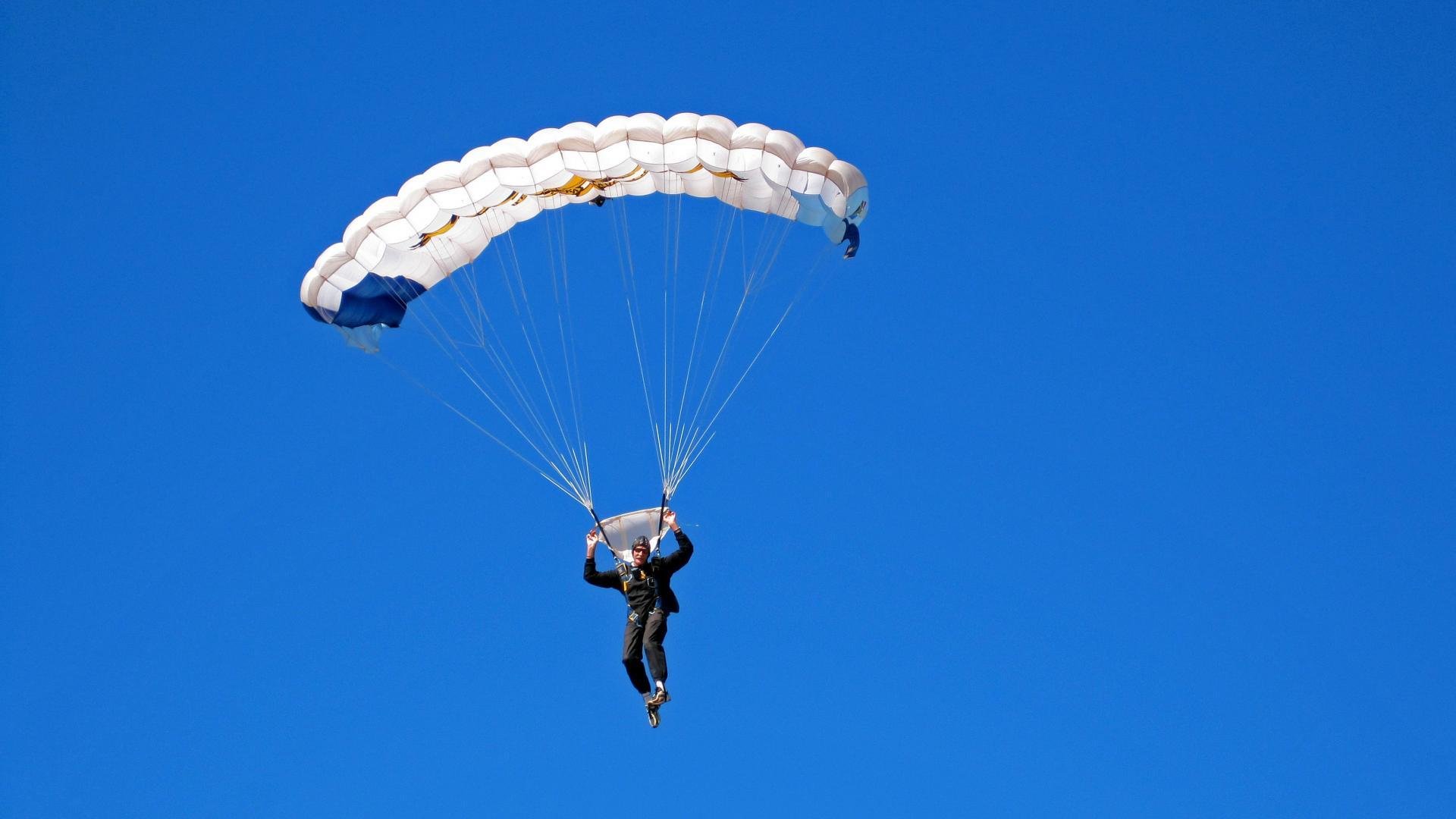 mk体育官方网站-女子中距离自由泳格局美队主导，女子4×200米自由泳接力美国队